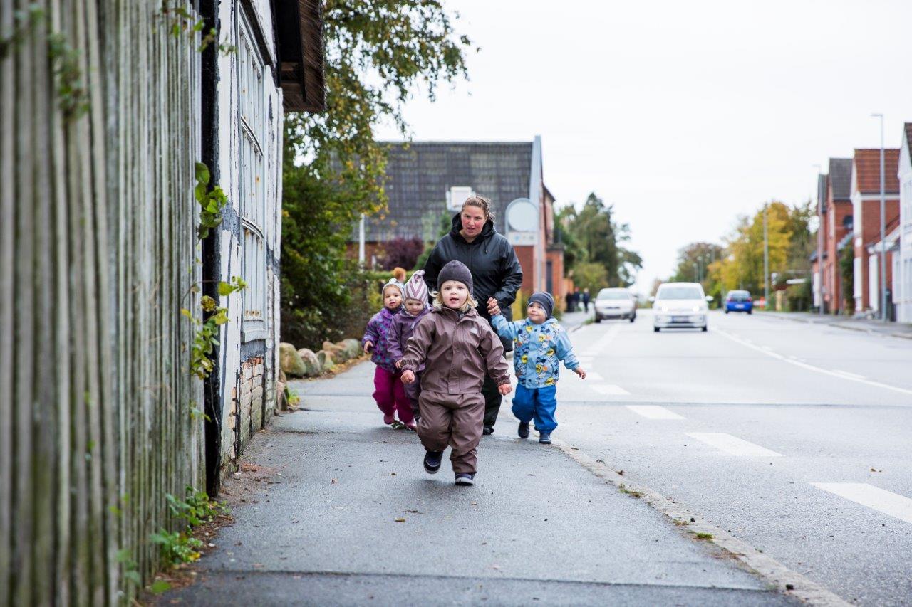 Dagplejebørn deltager i Søllested Marathon